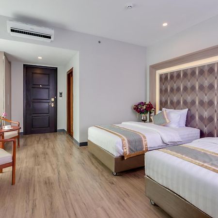 New York Hotel Phnom Penh Eksteriør billede