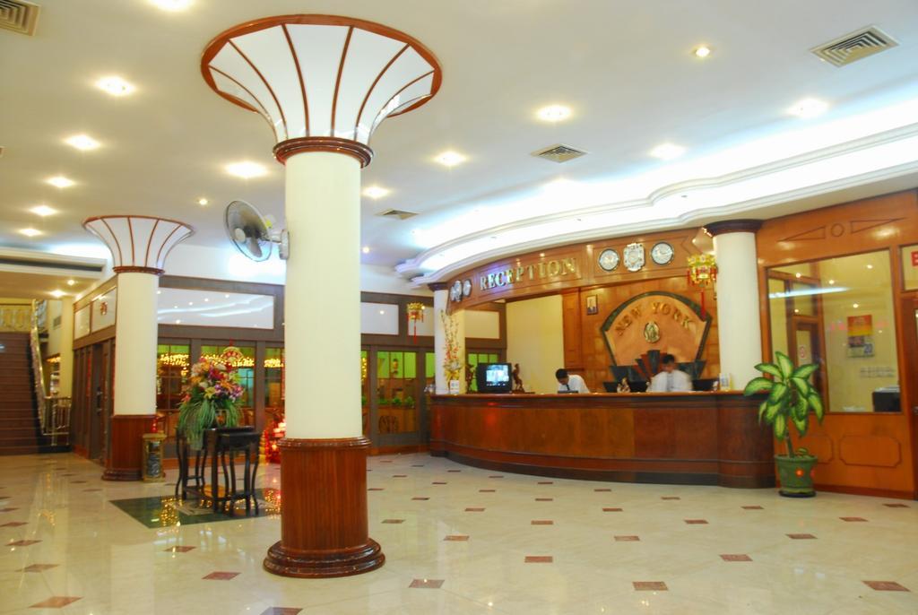 New York Hotel Phnom Penh Eksteriør billede