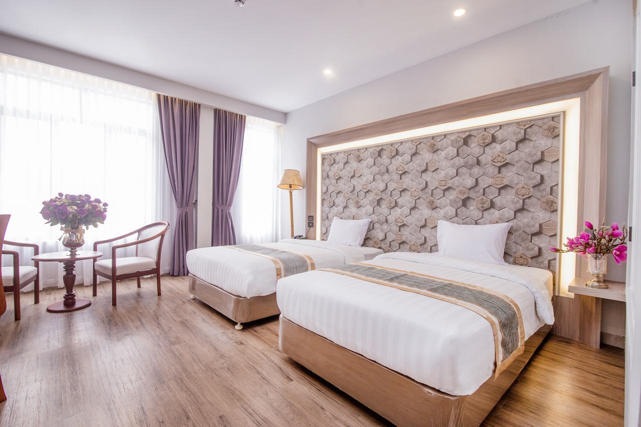 New York Hotel Phnom Penh Eksteriør billede
