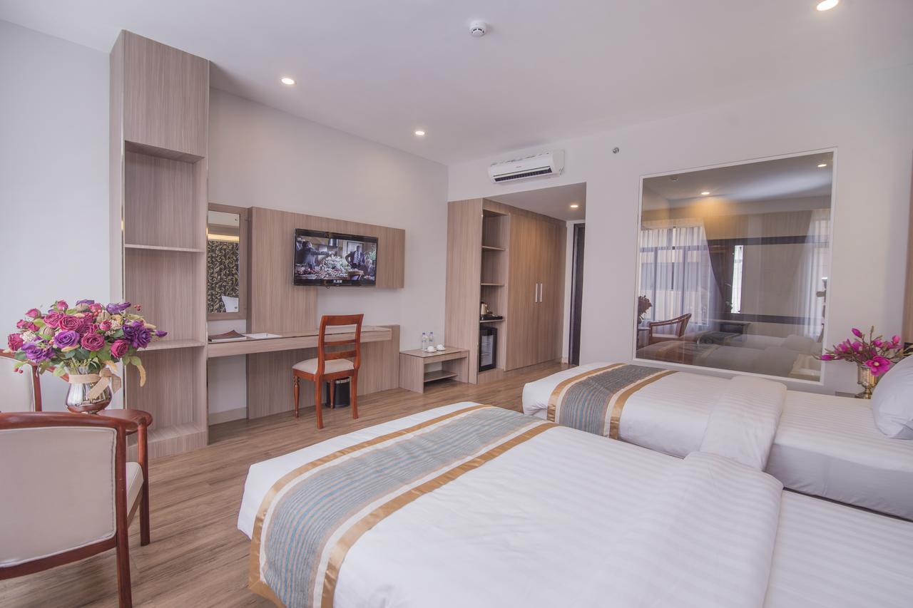 New York Hotel Phnom Penh Eksteriør billede
